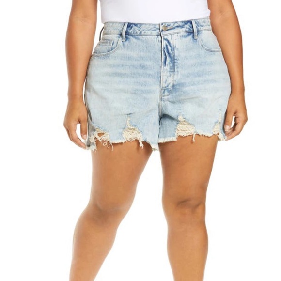 NWT Good American Bombshell Shorts Distressed Cut Off in Blue649 22 - Picture 1 of 4